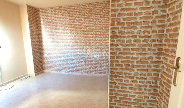 Odsprzedaż - Mieszkanie w bloku - Torrevieja - Centro