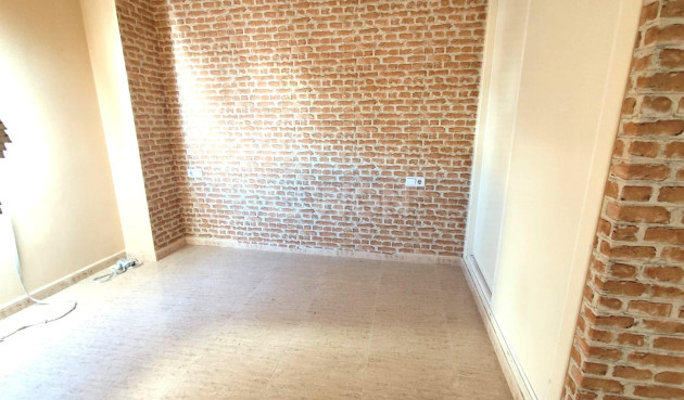 Odsprzedaż - Mieszkanie w bloku - Torrevieja - Centro