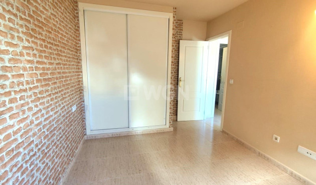 Odsprzedaż - Mieszkanie w bloku - Torrevieja - Centro