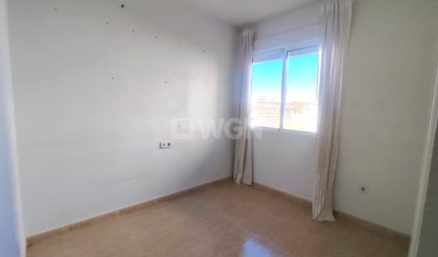 Odsprzedaż - Mieszkanie w bloku - Torrevieja - Centro