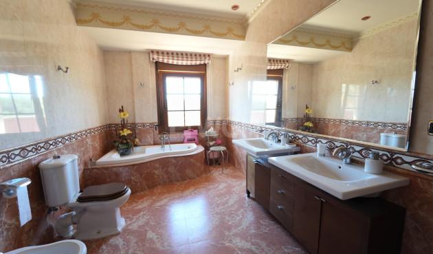 Odsprzedaż - Villa - Orihuela Costa - Campoamor