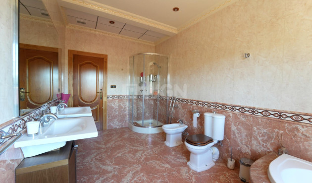 Odsprzedaż - Villa - Orihuela Costa - Campoamor