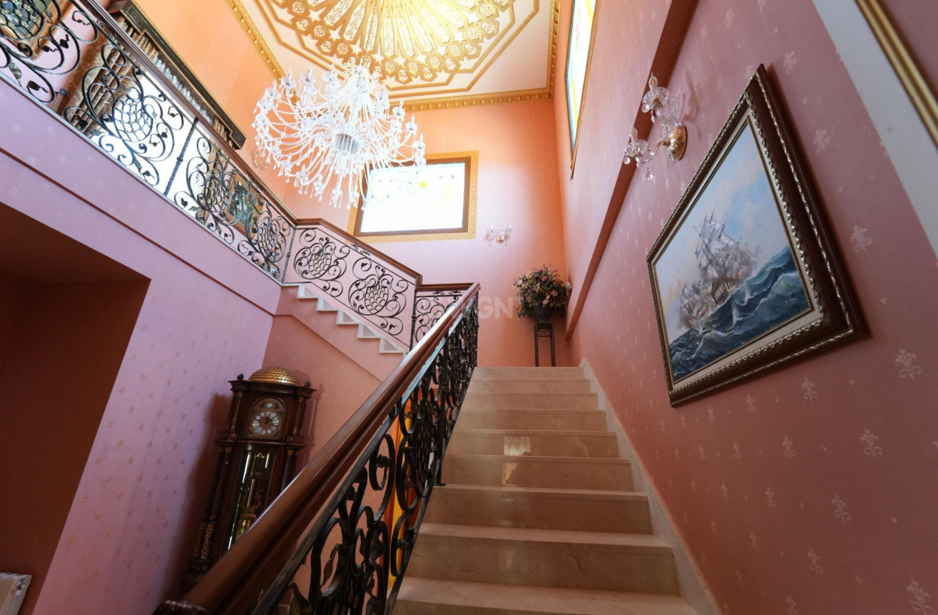 Odsprzedaż - Villa - Orihuela Costa - Campoamor