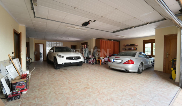 Odsprzedaż - Villa - Orihuela Costa - Campoamor