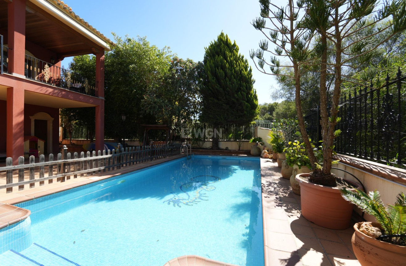 Odsprzedaż - Villa - Orihuela Costa - Campoamor