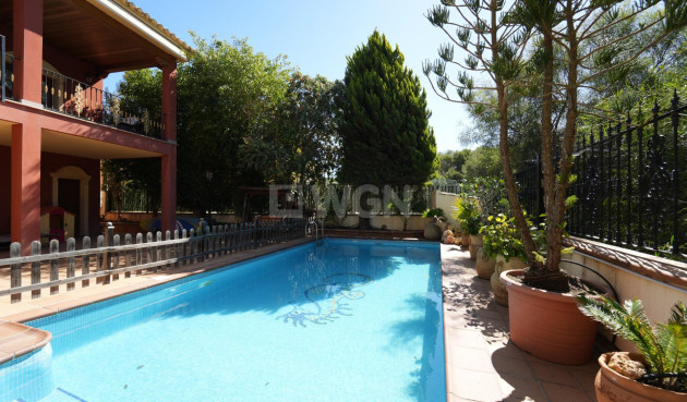 Odsprzedaż - Villa - Orihuela Costa - Campoamor