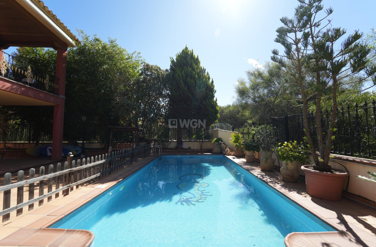 Odsprzedaż - Villa - Orihuela Costa - Campoamor