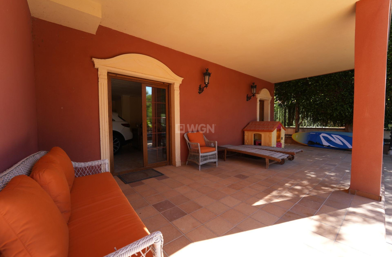 Odsprzedaż - Villa - Orihuela Costa - Campoamor