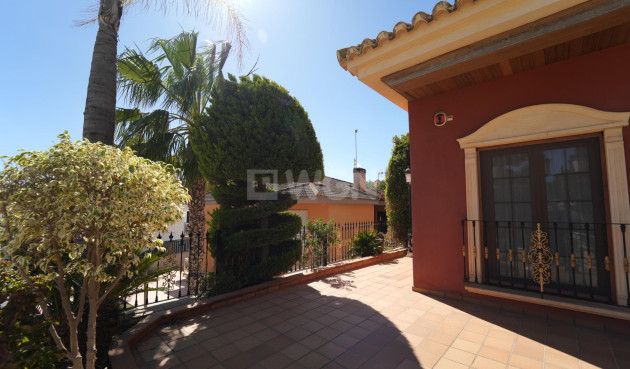 Odsprzedaż - Villa - Orihuela Costa - Campoamor