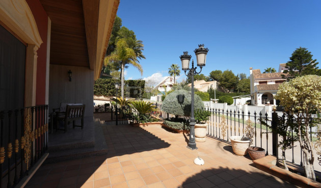 Odsprzedaż - Villa - Orihuela Costa - Campoamor