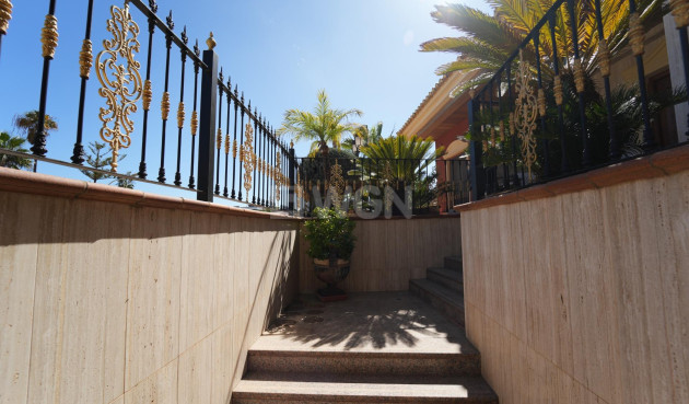 Odsprzedaż - Villa - Orihuela Costa - Campoamor
