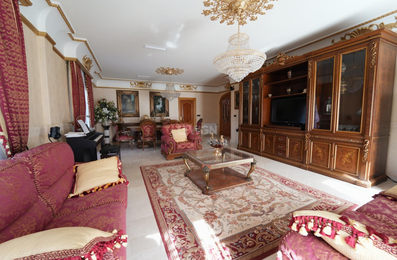 Odsprzedaż - Villa - Orihuela Costa - Campoamor