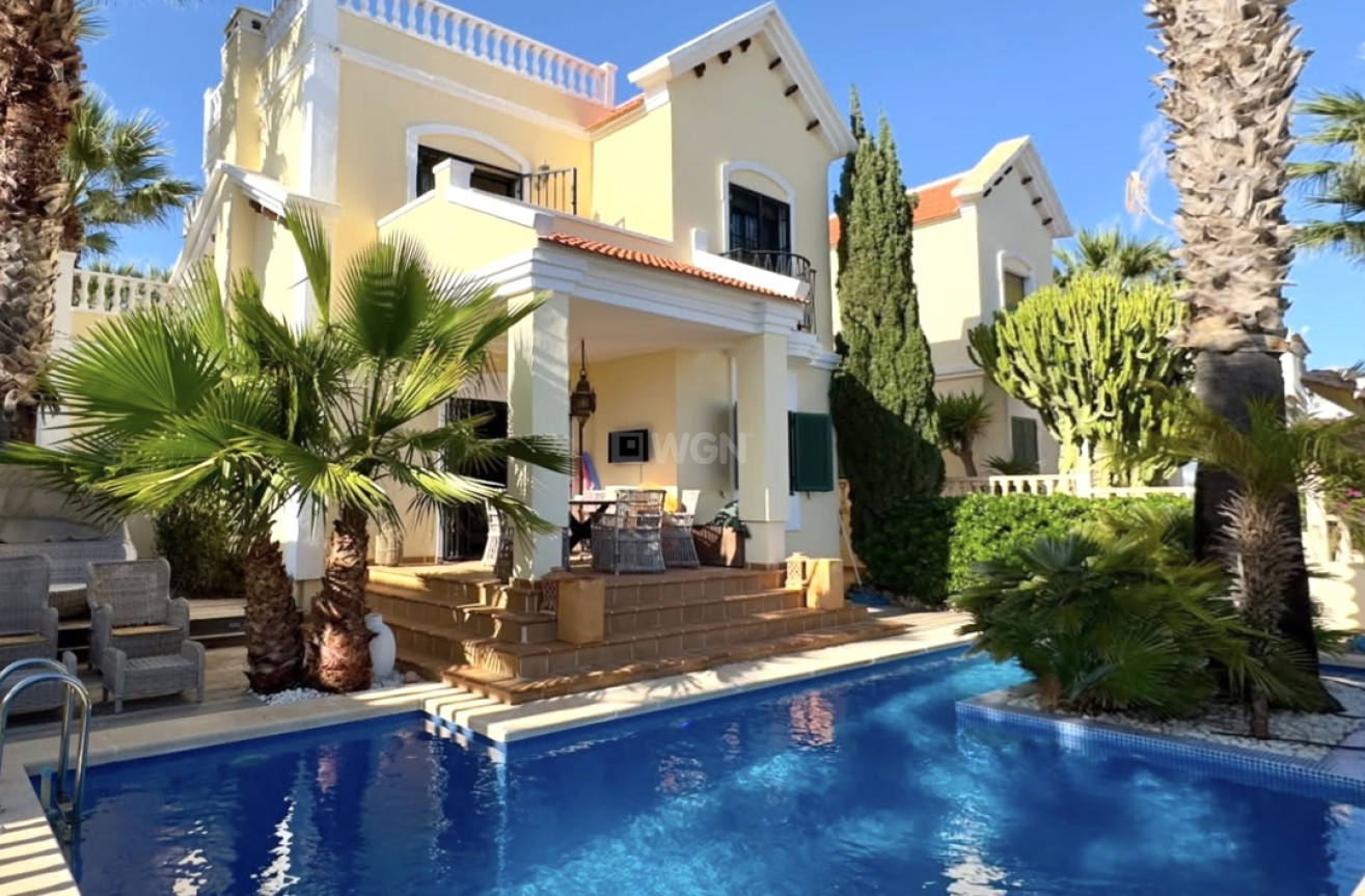 Wiederverkauf - Villa - Orihuela Costa - Los Doses