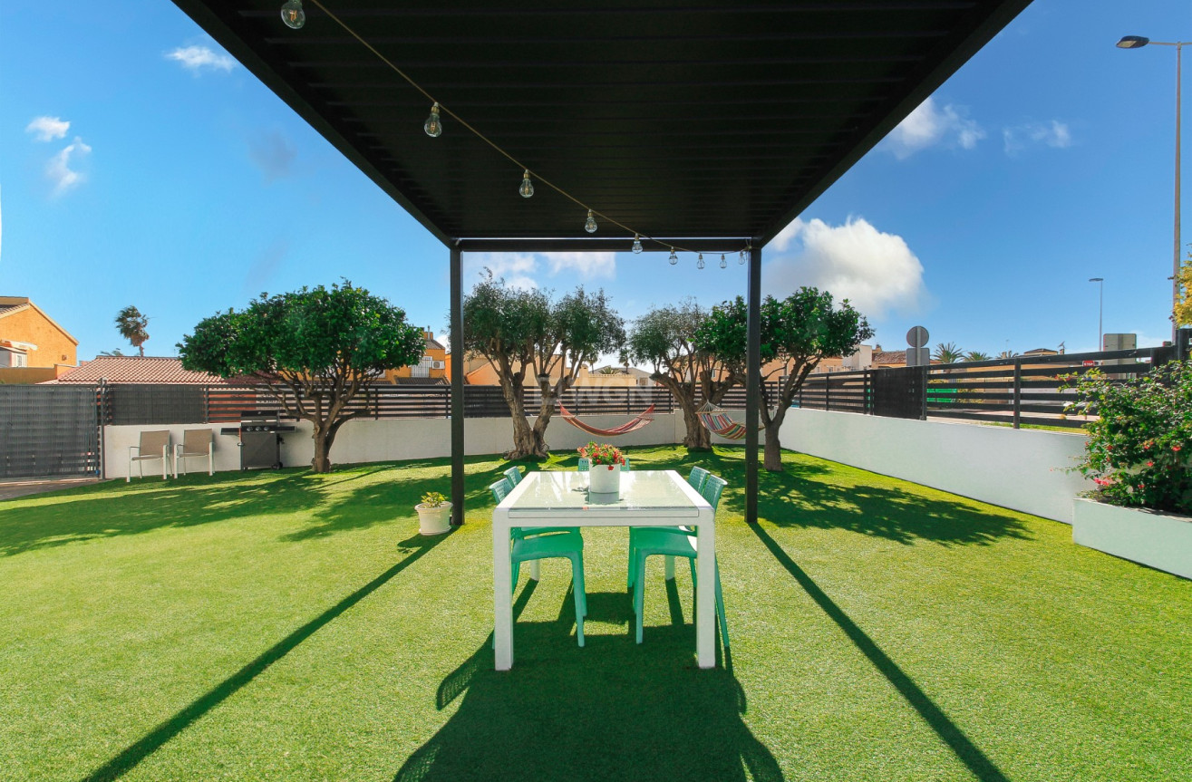 Odsprzedaż - Villa - Torrevieja - Costa Blanca