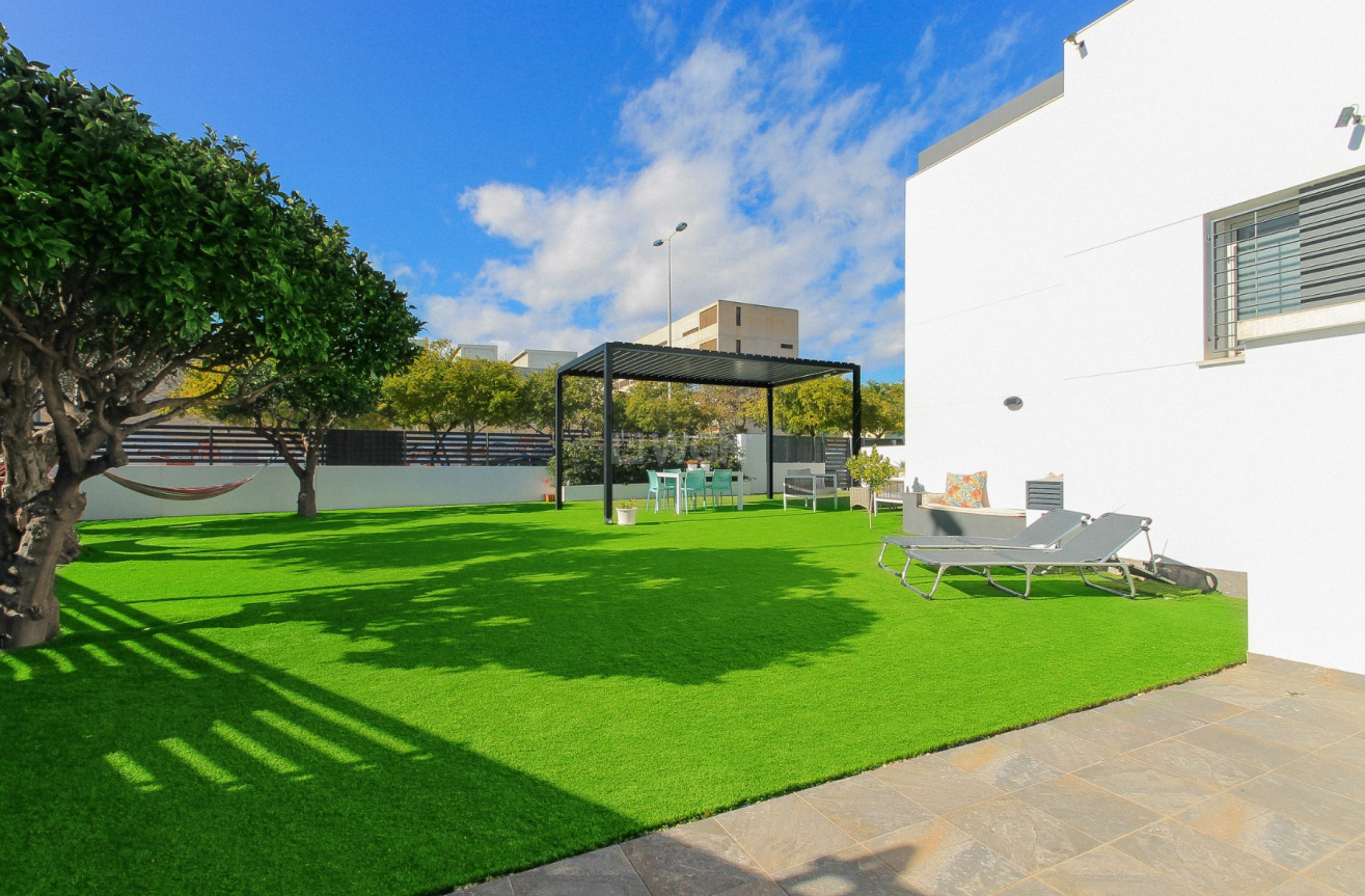 Odsprzedaż - Villa - Torrevieja - Costa Blanca