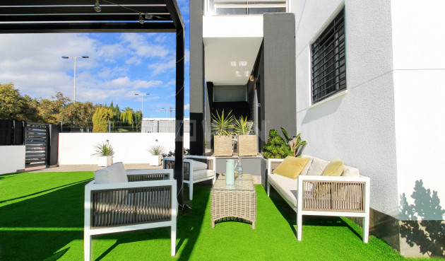 Odsprzedaż - Villa - Torrevieja - Costa Blanca