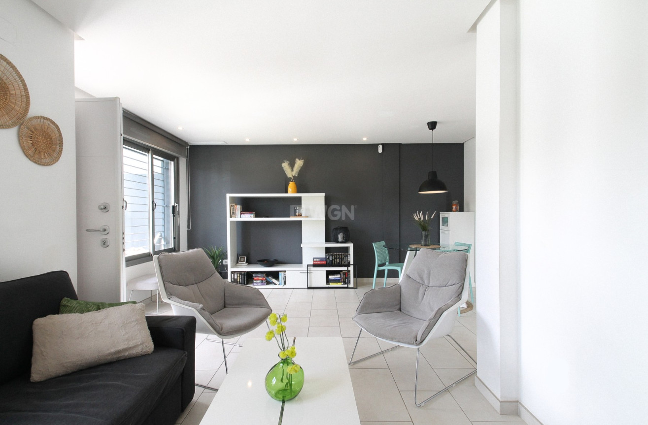 Odsprzedaż - Villa - Torrevieja - Costa Blanca