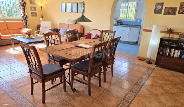 Resale - Villa - Benamargosa - Inland