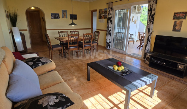 Resale - Villa - Benamargosa - Inland