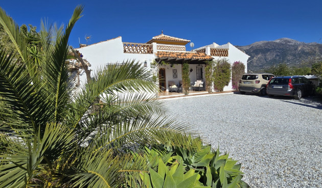 Odsprzedaż - Villa - Vinuela - Inland