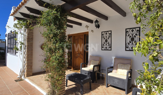 Odsprzedaż - Villa - Vinuela - Inland