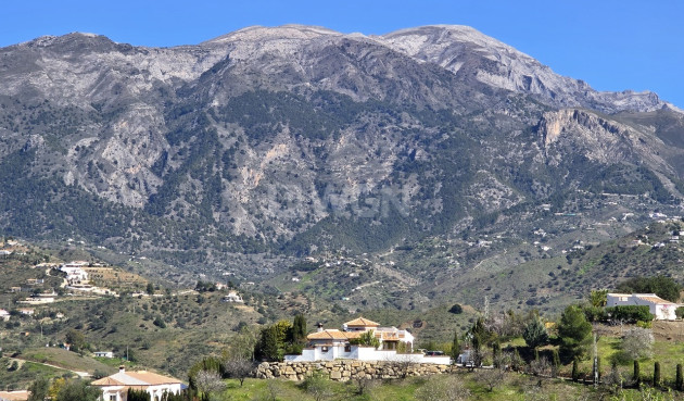 Odsprzedaż - Villa - Vinuela - Inland