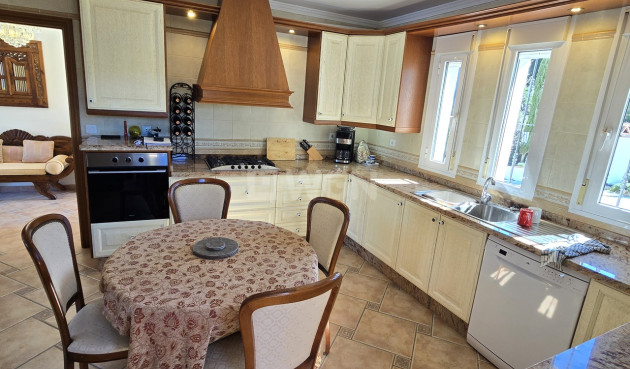 Odsprzedaż - Villa - Vinuela - Inland