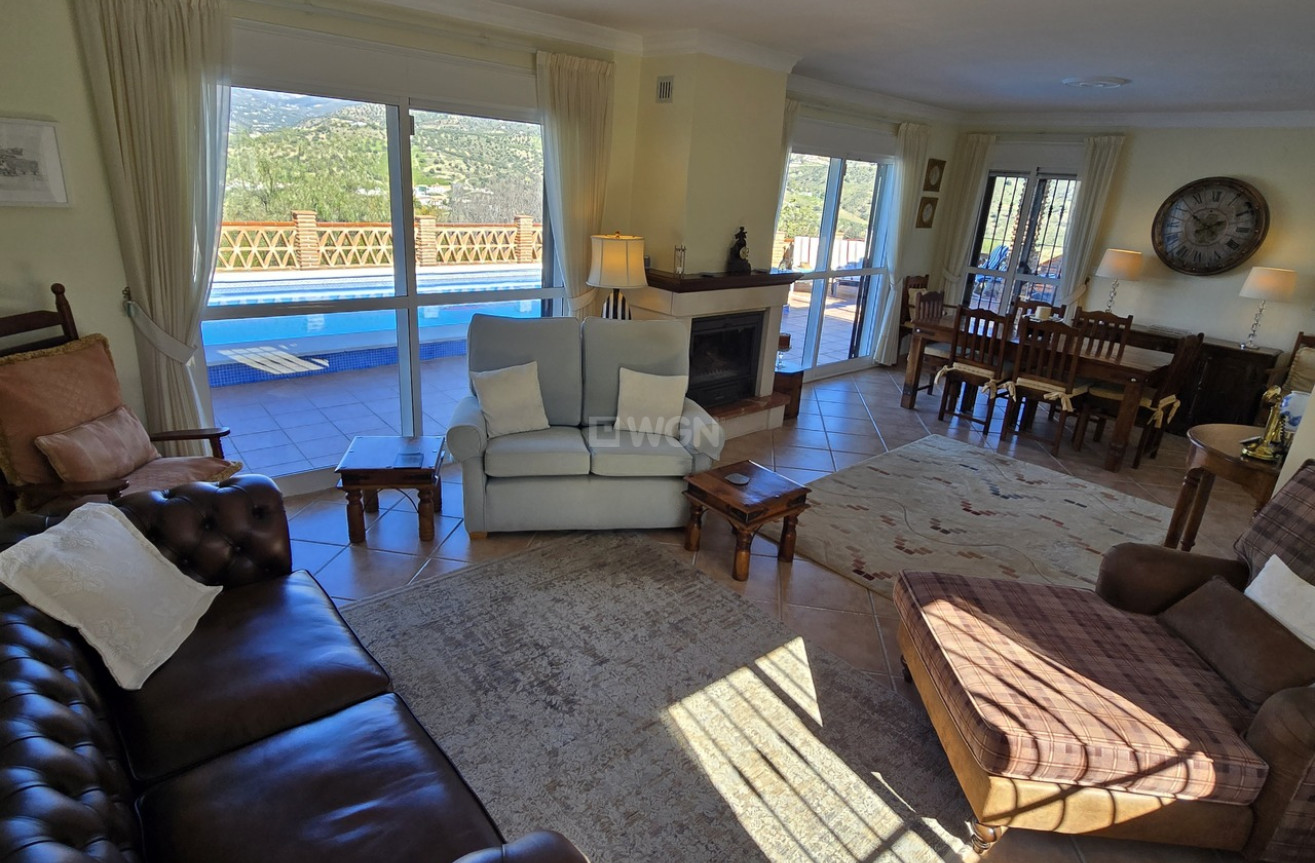 Odsprzedaż - Villa - Vinuela - Inland