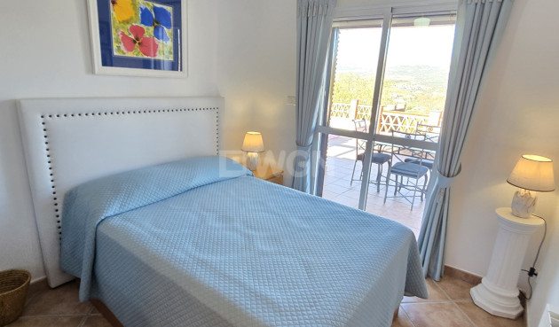 Odsprzedaż - Villa - Vinuela - Inland