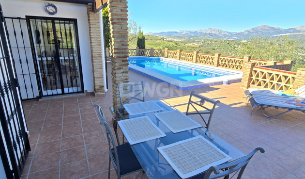 Odsprzedaż - Villa - Vinuela - Inland