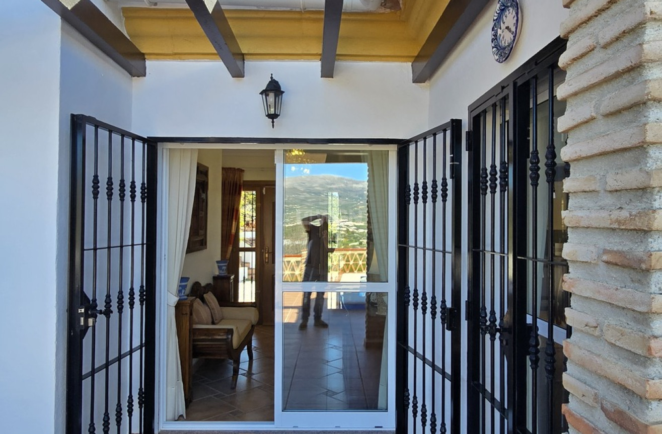 Odsprzedaż - Villa - Vinuela - Inland