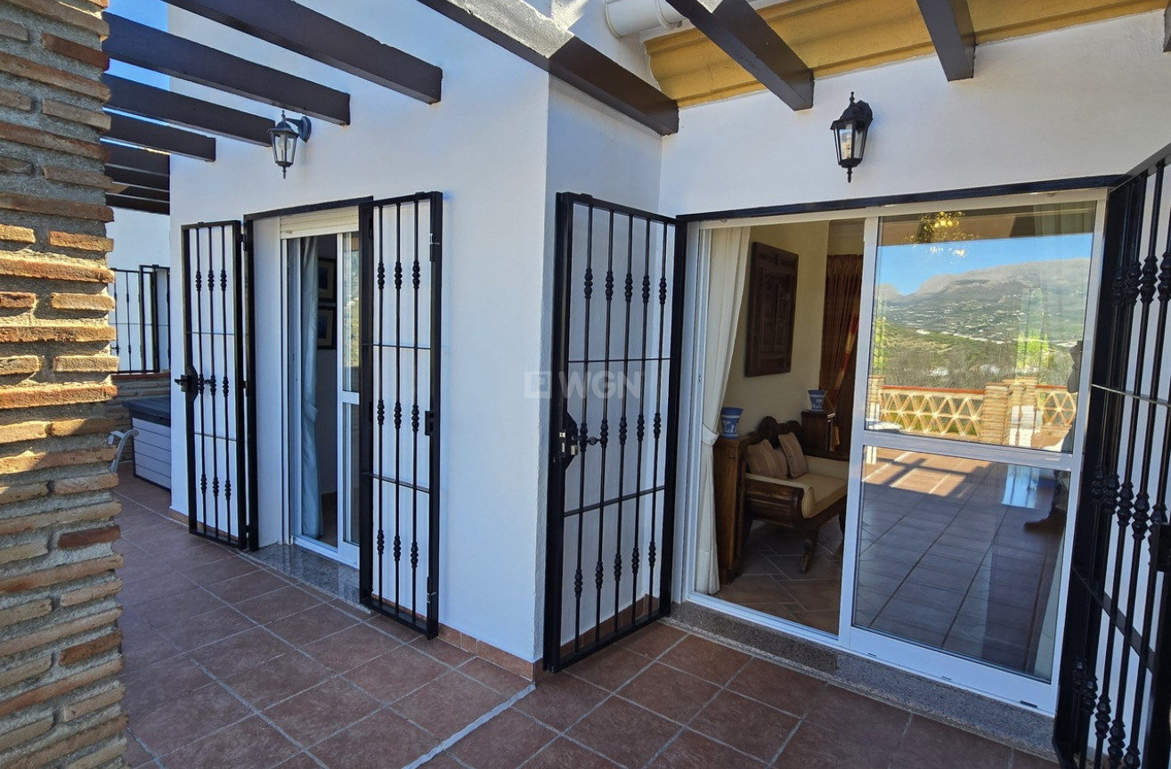 Odsprzedaż - Villa - Vinuela - Inland