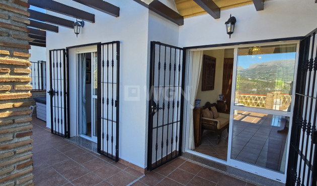 Odsprzedaż - Villa - Vinuela - Inland