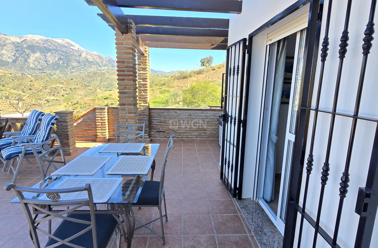 Odsprzedaż - Villa - Vinuela - Inland