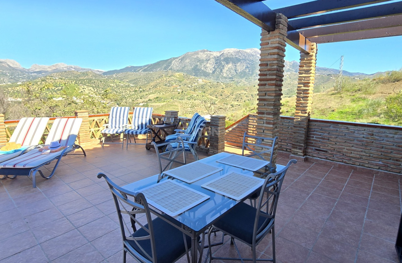 Odsprzedaż - Villa - Vinuela - Inland