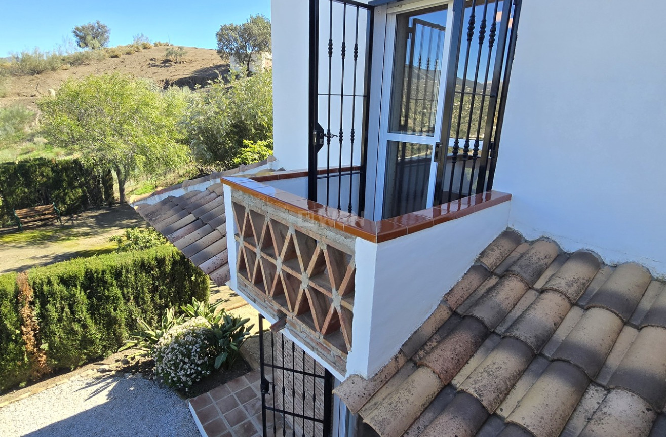 Odsprzedaż - Villa - Vinuela - Inland