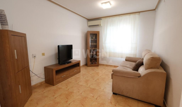 Odsprzedaż - Kamienica - Torrevieja - Costa Blanca