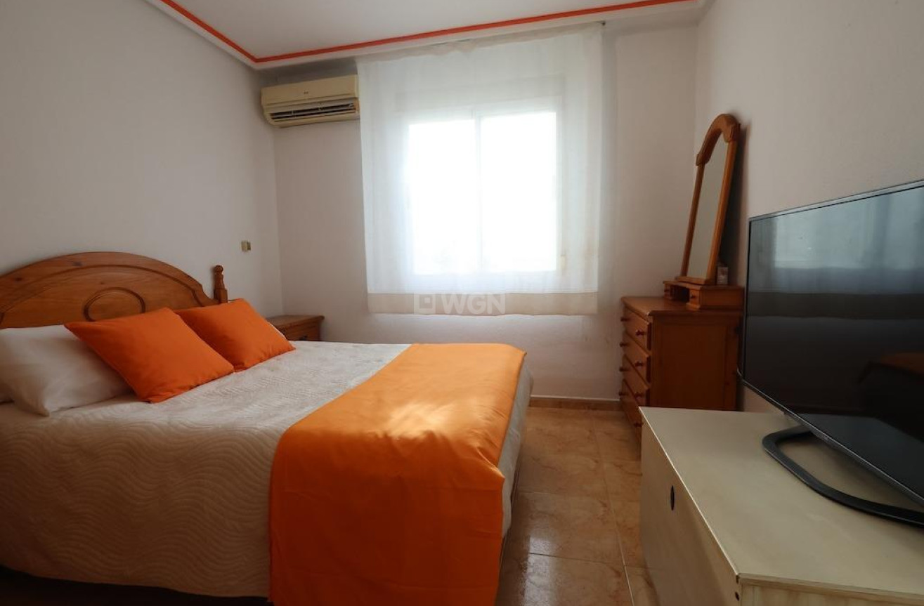 Odsprzedaż - Kamienica - Torrevieja - Costa Blanca