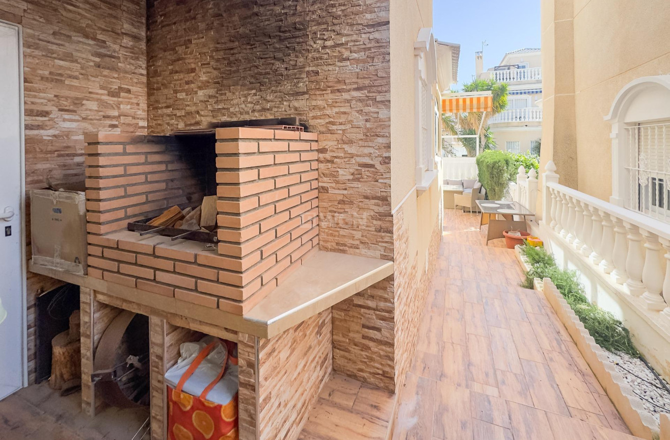 Odsprzedaż - Villa - Orihuela Costa - Los Almendros-la Florida