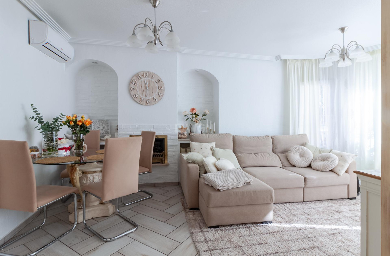 Odsprzedaż - Villa - Orihuela Costa - Los Almendros-la Florida