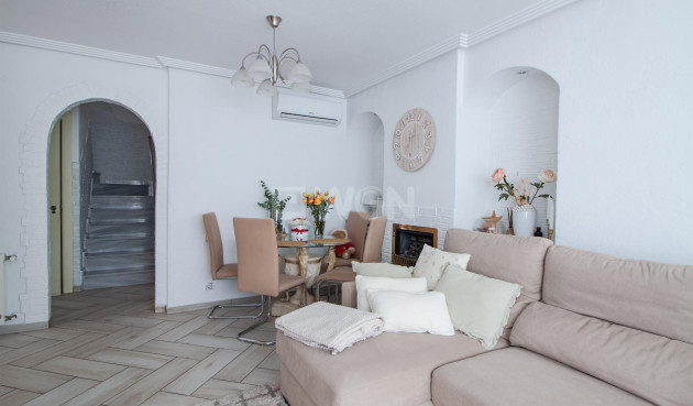 Odsprzedaż - Villa - Orihuela Costa - Los Almendros-la Florida