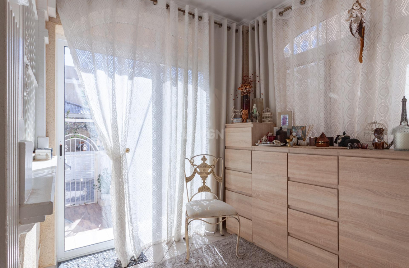 Odsprzedaż - Villa - Orihuela Costa - Los Almendros-la Florida