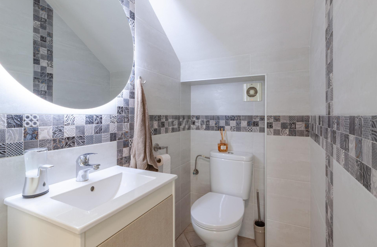 Odsprzedaż - Villa - Orihuela Costa - Los Almendros-la Florida