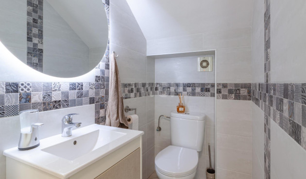 Odsprzedaż - Villa - Orihuela Costa - Los Almendros-la Florida