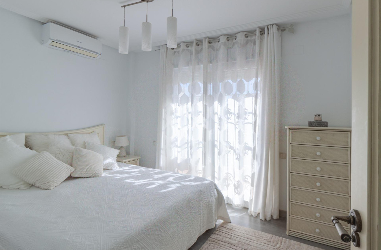 Odsprzedaż - Villa - Orihuela Costa - Los Almendros-la Florida