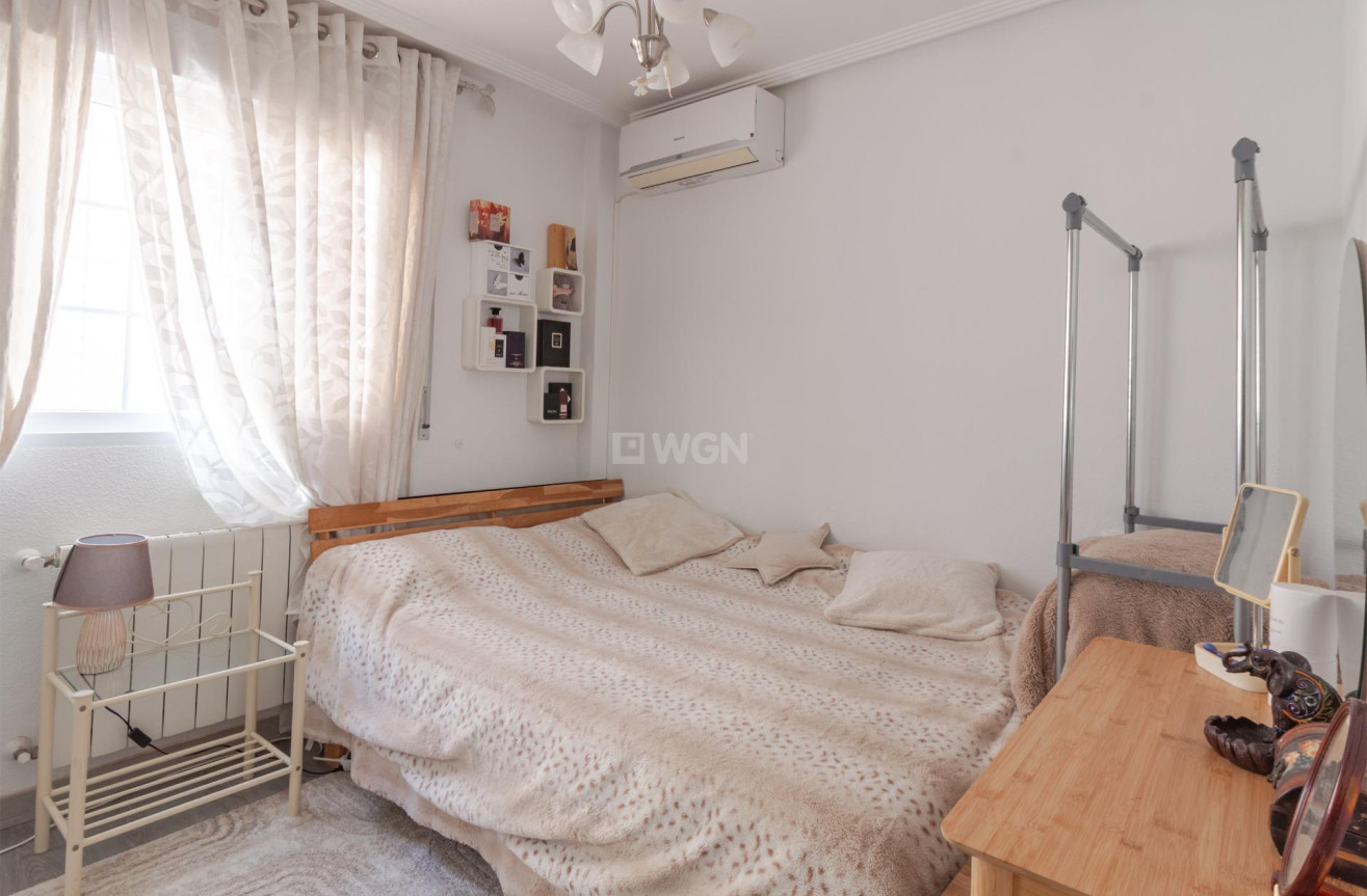 Odsprzedaż - Villa - Orihuela Costa - Los Almendros-la Florida