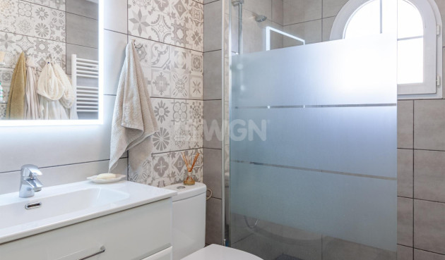 Odsprzedaż - Villa - Orihuela Costa - Los Almendros-la Florida