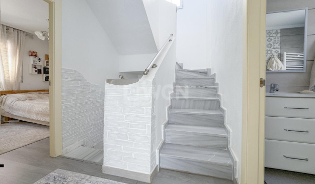 Odsprzedaż - Villa - Orihuela Costa - Los Almendros-la Florida