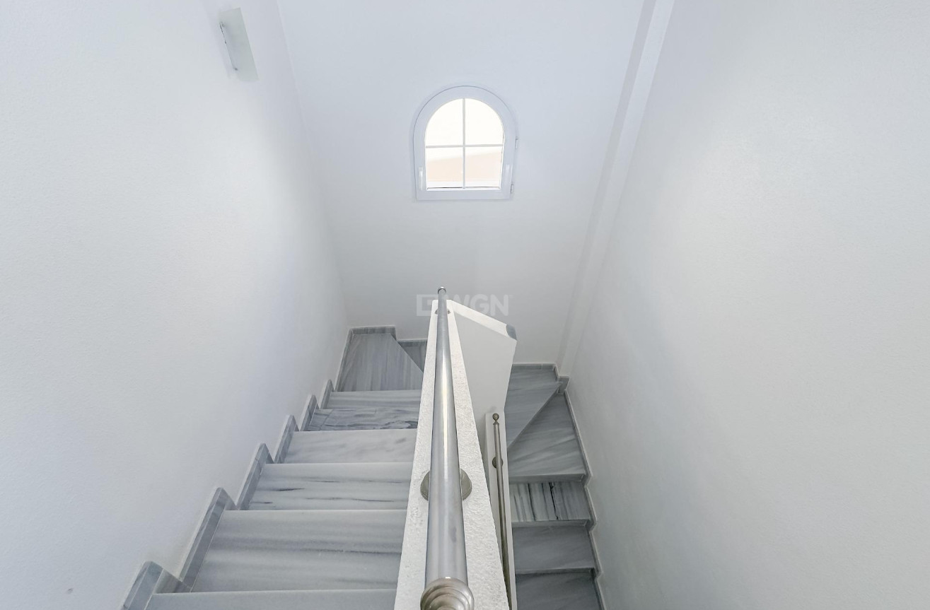 Odsprzedaż - Villa - Orihuela Costa - Los Almendros-la Florida