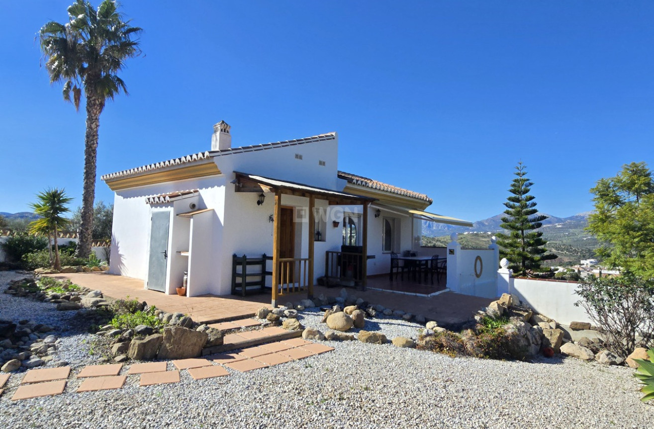 Odsprzedaż - Villa - Alcaucín - Inland